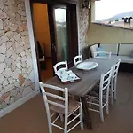 Appartamento Bilocale Mansardato Con Terrazza