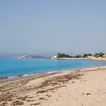 Villa Aurelia -Seafront Apartment With Patio