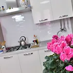 Izzhome Regina Margherita