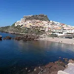 Ai Piedi Del Castello Di Castelsardo