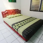 Batik Trinidar Homestay