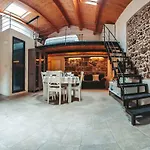 Hillary'S Loft
