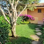 Locazione Turistica Laura - Pau520