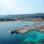 Locazione Turistica Laura - Pau520