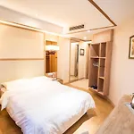 Wuyue Qianmen Hotel