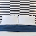 Budget Rooms Carbonazzi 17