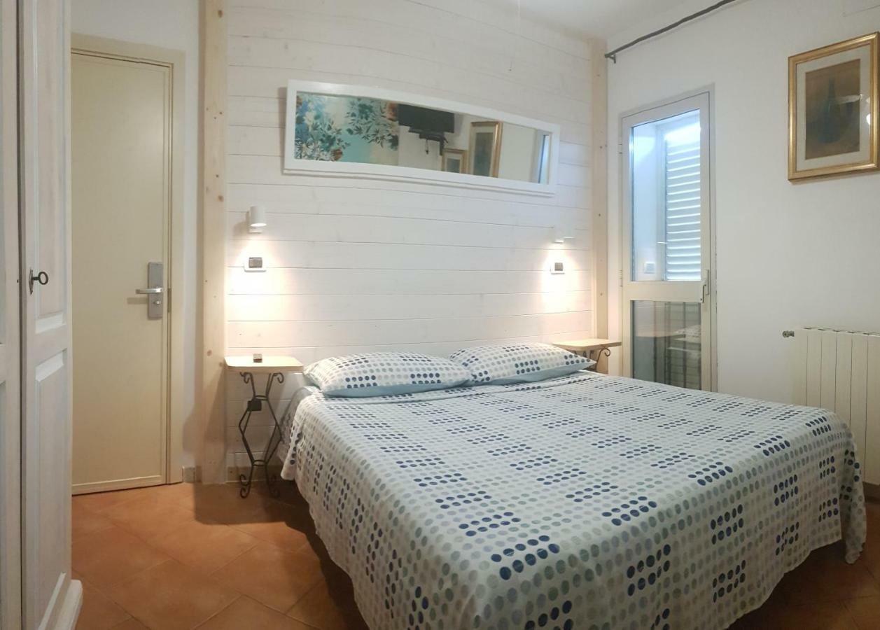 Casa Derosas Bed & Breakfast