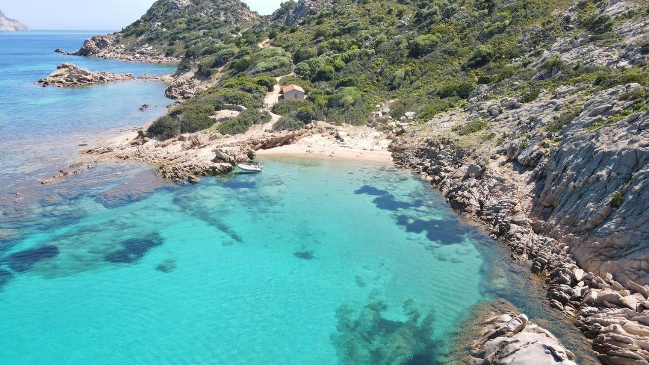 شقة فندقية In With Swimming Pool In Cala Girgolu