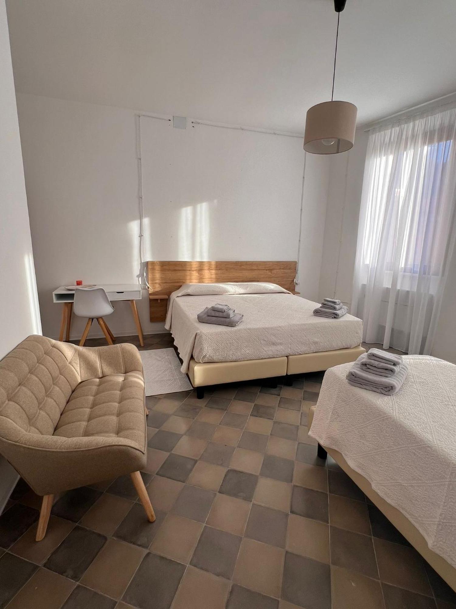 Guest house Civico 9 *