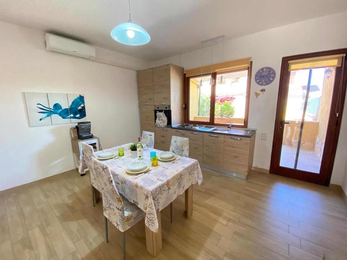 Capitana Privat Parking- 350 From The Quartu Sant'Elena